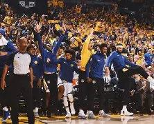 勇士队控卫在比赛中巧妙运筹，带领球队晋级的简单介绍